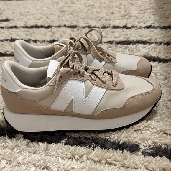 New Balance 237 - Picture 3 of 6